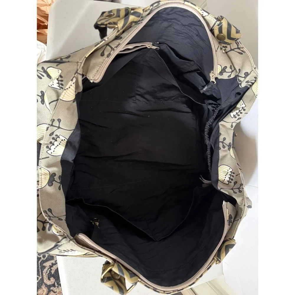 Petunia Pickle Bottom Wistful Weekender Large Tote Bag Diaper Bag Tulips